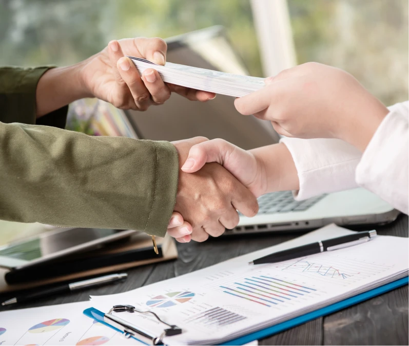 Asesoría para compra de joyas a crédito con atención personalizada en sucursal